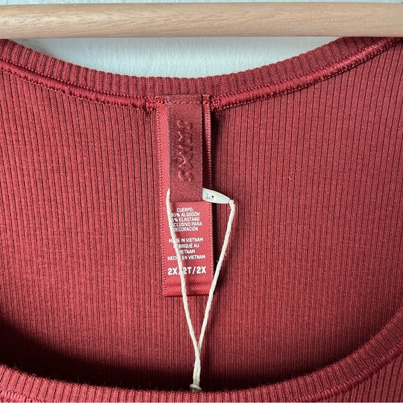 Skims Sangria Ribbed Cotton Tank Top - Picture 5 of 7